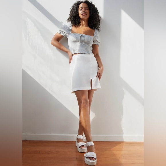 Aritzia Wilfred Smocked Blouse - BNWT - White - Picture 3 of 5